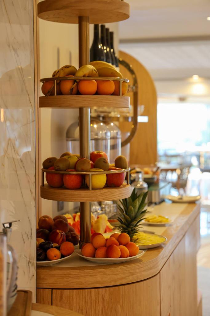 Petit-déjeuner | Best Western Premier Hôtel Santa Maria à l'Île Rousse